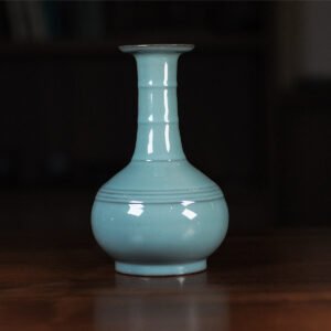 Black-bodied Celadon Vase with String Pattern